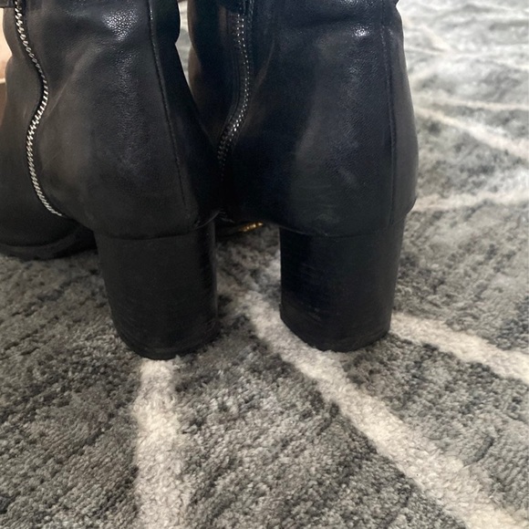 Authentic prada boots - Picture 2 of 8